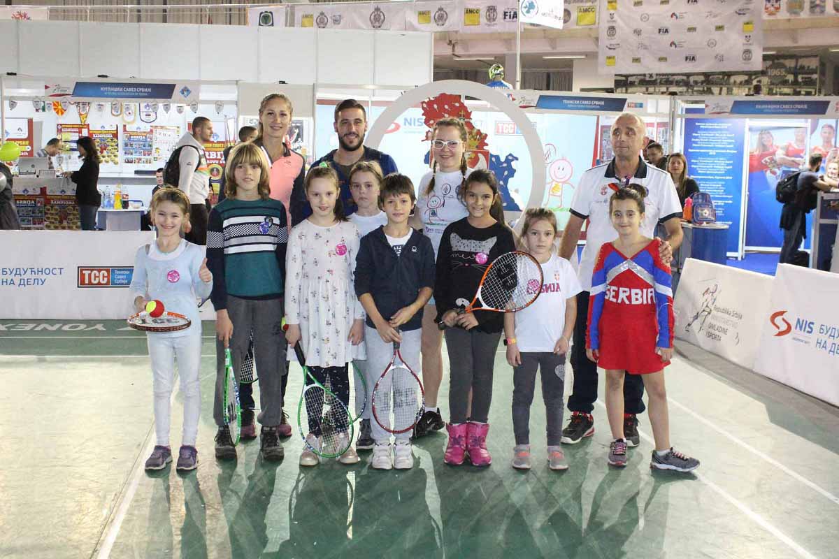 Zimonjić, Jovanovski, Džumhur igrali mini tenis sa decom na Sajmu sporta